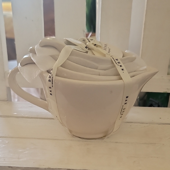 Rae Dunn Measuring Cups With Numbers. - Picture 2 of 4